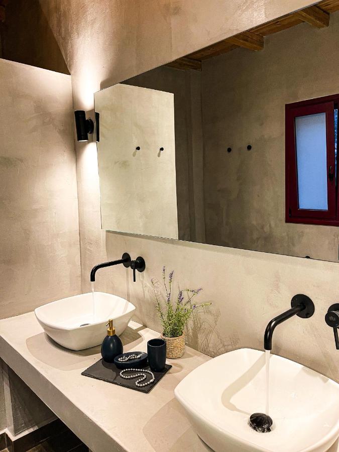 Modern Stone Villas With Swimming Pool 알리베리 외부 사진