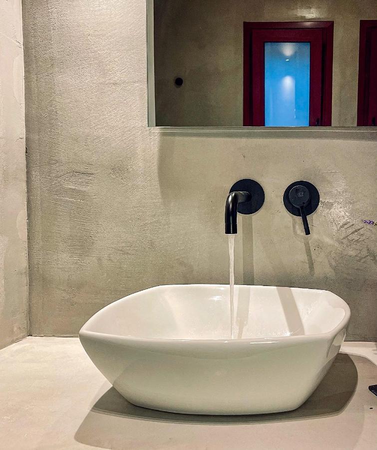 Modern Stone Villas With Swimming Pool 알리베리 외부 사진