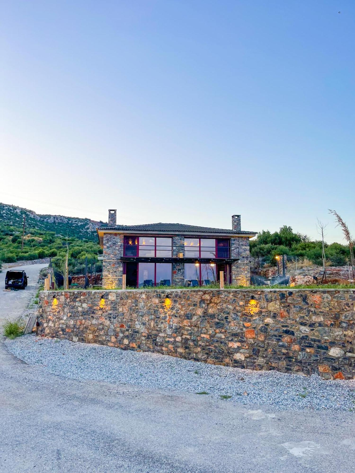 Modern Stone Villas With Swimming Pool 알리베리 외부 사진